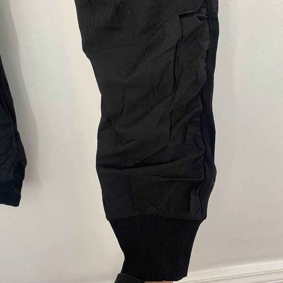 Black pin-stripe lulu joggers - Picture 4 of 6